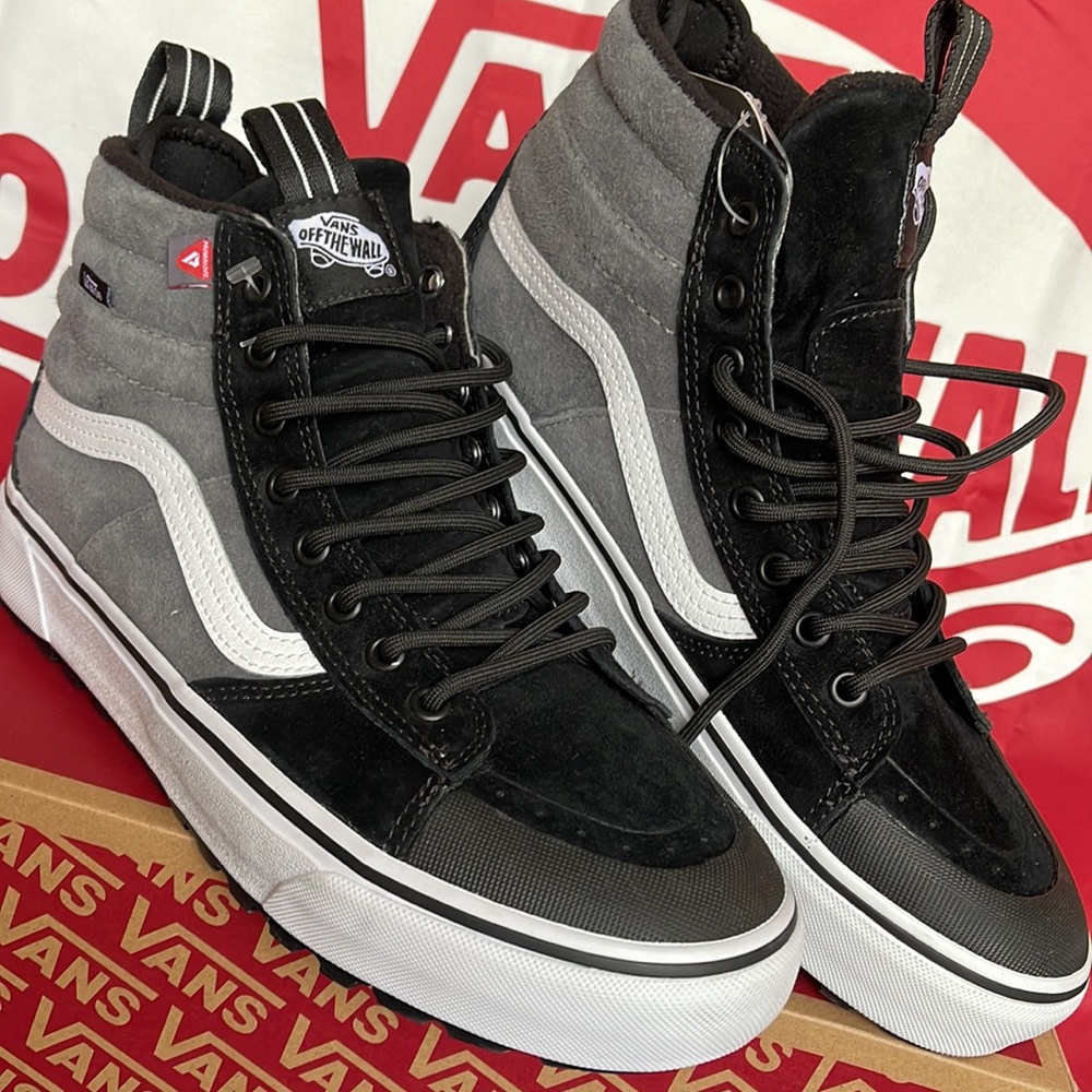 Vans WMNS Sk8-Hi Mte-2
Pewter/Black
VN0A5KYCPBQ
boots - sneakers - Picture 8 of 16